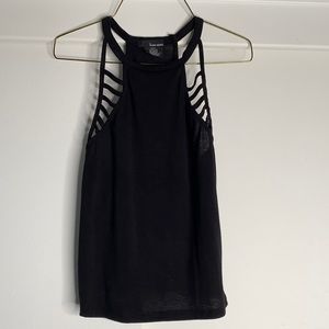 Small - tank with cut out detail at front